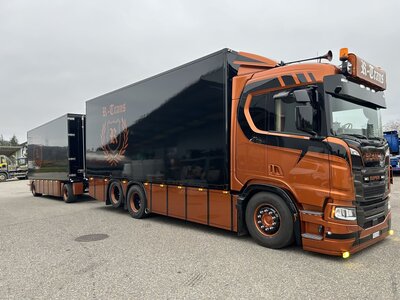 Tekno Tekno Scania NGR Normal Roof rigid truck with 3-axle trailer R-TRANS