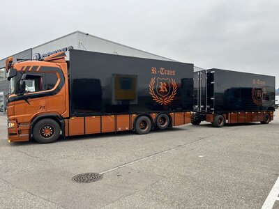 Tekno Tekno Scania NGR Normal Roof motorwagen met 3-assige schamel aanhanger R-TRANS