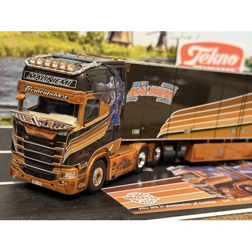 Tekno Tekno Scania Next Gen S-serie Highline with 3-axle reefer trailer MALINIEMI