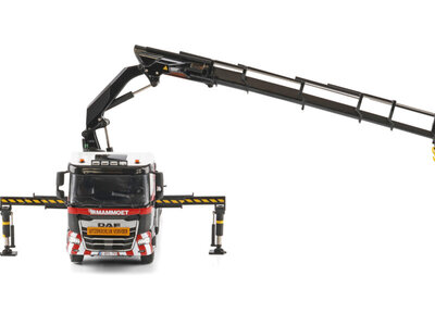 Mammoet store WSI DAF XD DL 8x2 rigid flatbed truck + palfinger PK 480 TEC MAMMOET