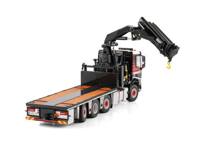 Mammoet store WSI DAF XD DL 8x2 rigid flatbed truck + palfinger PK 480 TEC MAMMOET