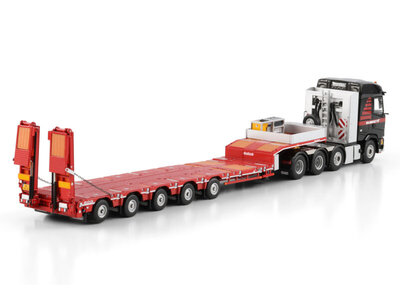 Mammoet store WSI DAF XG 8x4 with 5-axle Manoovr MAMMOET