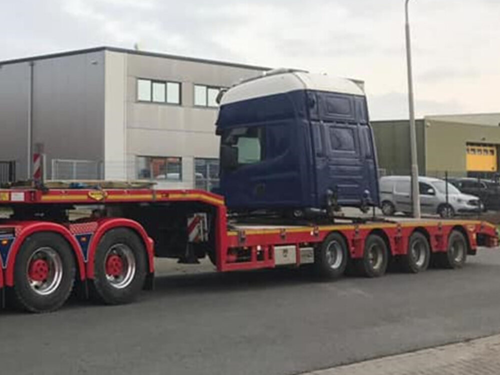 WSI WSI Scania R6 Topline 8x4 with 4-axle semi lowloader + Palfinger PK 150002 SH MC FADYENS