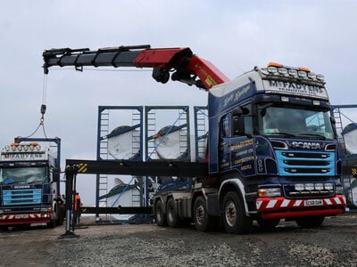 WSI WSI Scania R6 Topline 8x4 with 4-axle semi lowloader + Palfinger PK 150002 SH MC FADYENS