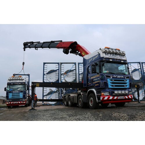 WSI WSI Scania R6 Topline 8x4 with 4-axle semi lowloader + Palfinger PK 150002 SH MC FADYENS