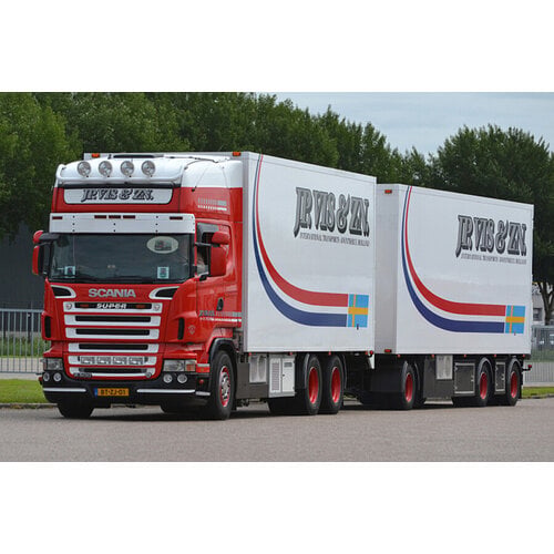 WSI WSI Scania R5 Topline 6x2 motorwagen met 3 as oplegger - 6-as koelcombinatie JP VIS & ZN.