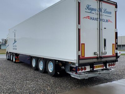 Tekno Tekno Scania Next Gen S500 met 3-assige koeloplegger KASPER M. LARSEN