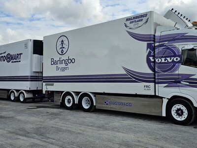 Tekno Tekno Volvo FH05 Globetrotter Zweedse 24m combi MALMBERGS