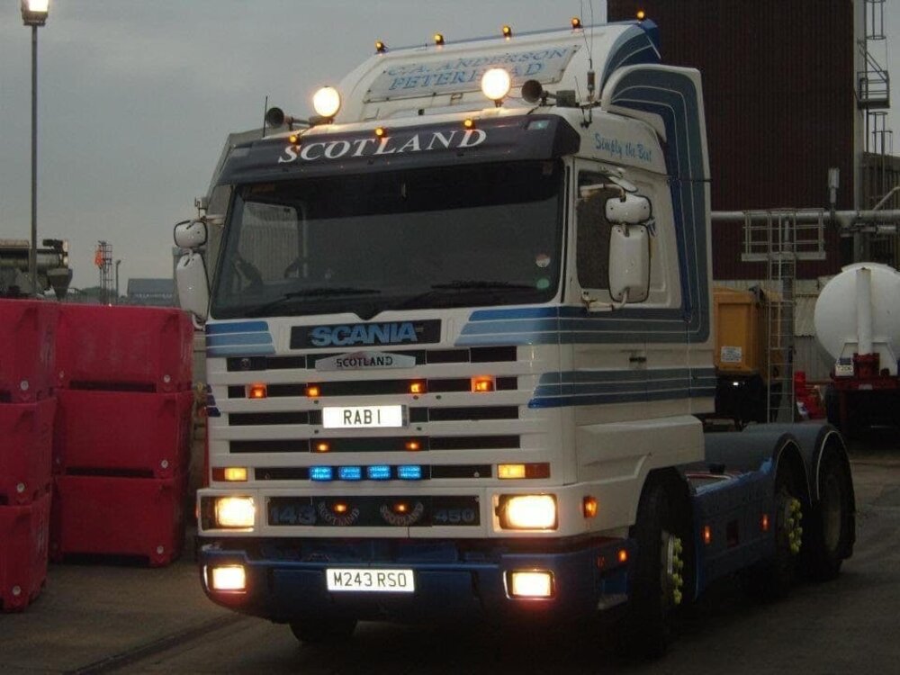 WSI WSI Scania 143M streamline 6x2 met 3-as koeloplegger C.A. ANDERSON FRESHCATCH Peterhead Scotland
