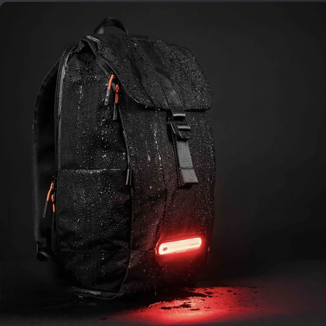 UNIT 1 TORCH Backpack + Smart Light