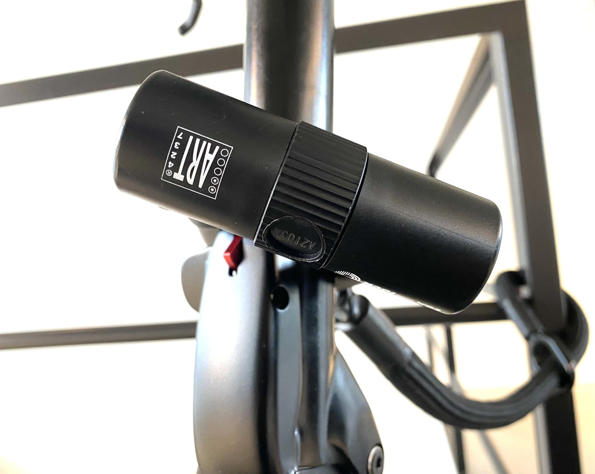 tex — lock tex — œillet de verrouillage  antivol en U+X, certifié ART **2