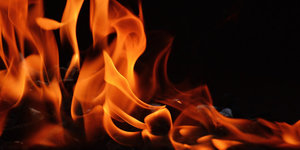 Houtbriketten stoken in je houtkachel, kan dat?