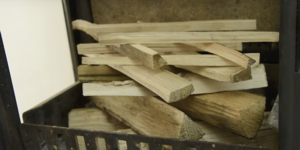 Duurzaam de kachel aansteken: Zwiterse methode. 