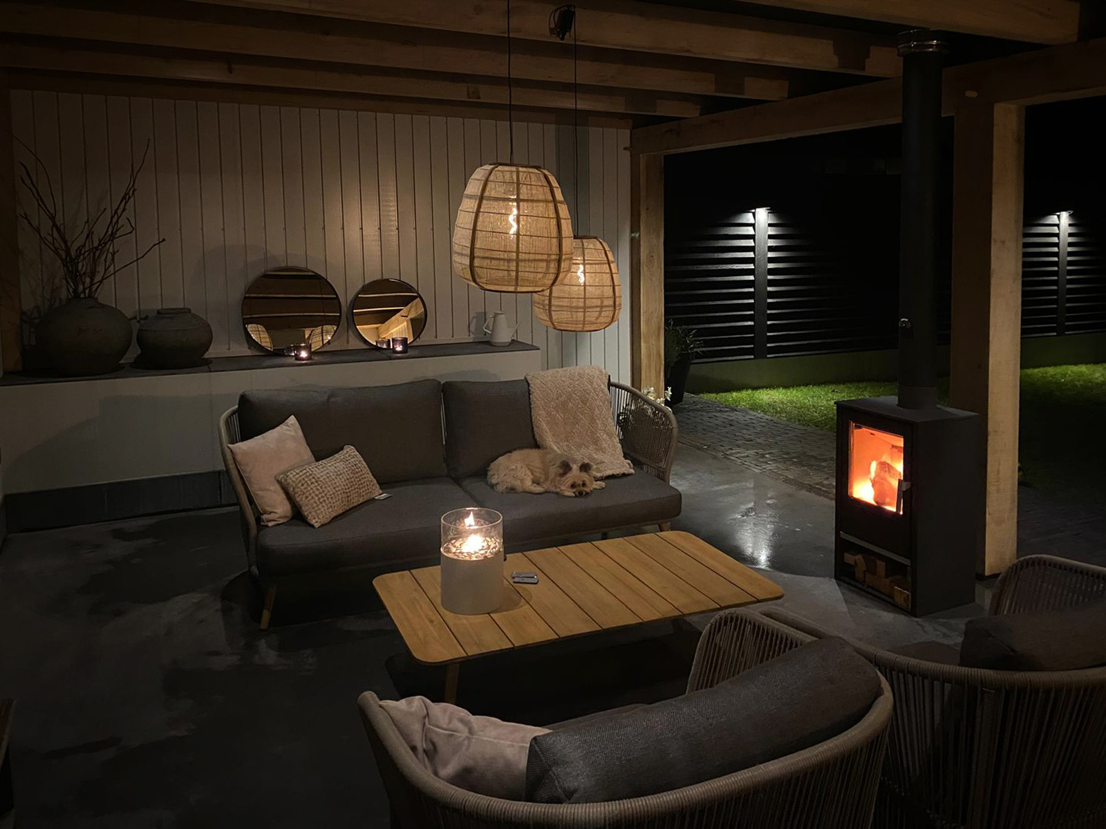 Een houtkachel voor je overkapping of veranda, hoe kies je deze en waar moet je op letten?