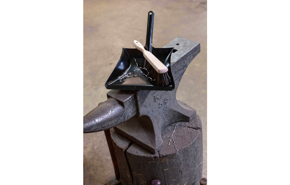 Vikan Kehrschaufel metall, 245 mm, Schwarz