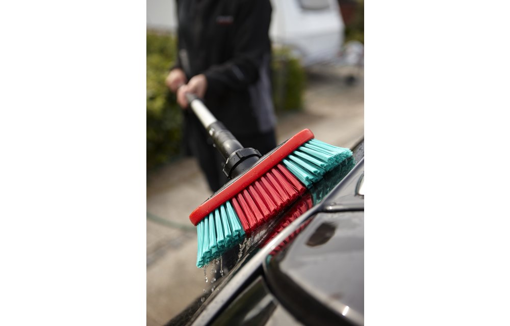 Vikan Autobürste mit Wasserdurchlauf und Drehgelenk, 250 mm, Weich/gesplisst, Schwarz