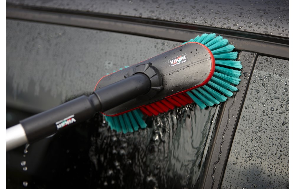 Vikan Autobürste mit Wasserdurchlauf und Drehgelenk, 250 mm, Weich/gesplisst, Schwarz