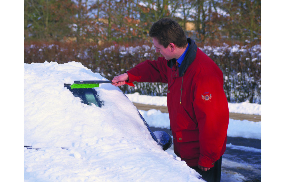 Vikan PKW-Schneebürste mit Eiskratzer, 473, 490 mm, Hart, Schwarz