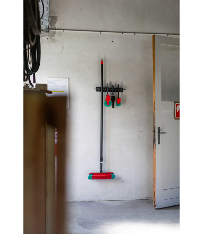 Vikan Autowaschbürste mit Wasserdurchlauf, 370 mm, Weich/gesplisst, Schwarz