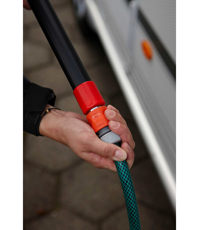 Vikan Teleskopstiel m. Wasserdurchlauf, Klick, Aluminium (C), 1060 - 1600 mm, Ø32 mm, Schwarz