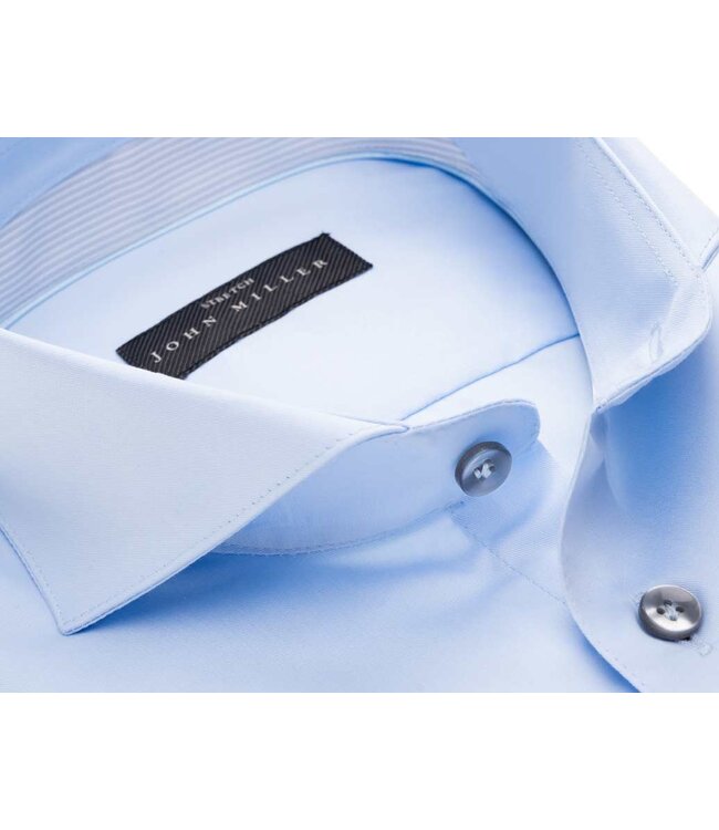 slim fit overhemd lichtblauw met cut away boord