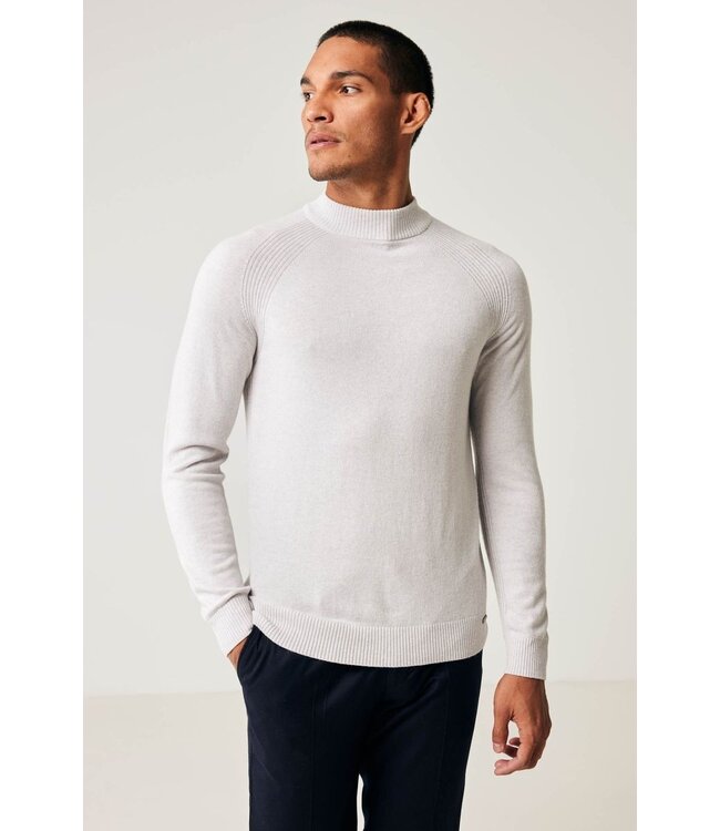 Gold turtle off white