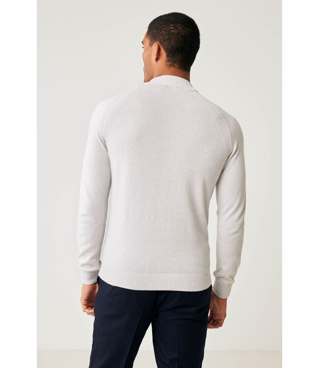 Gold turtle off white