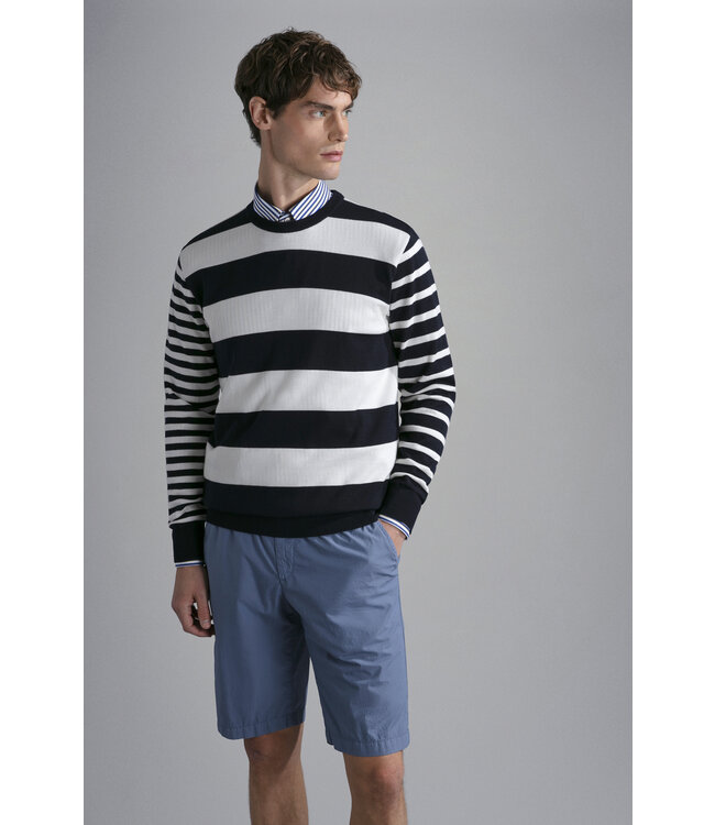 wollen trui met gestreept patroon