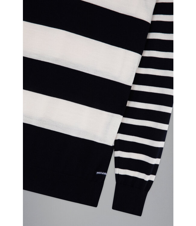 wollen trui met gestreept patroon