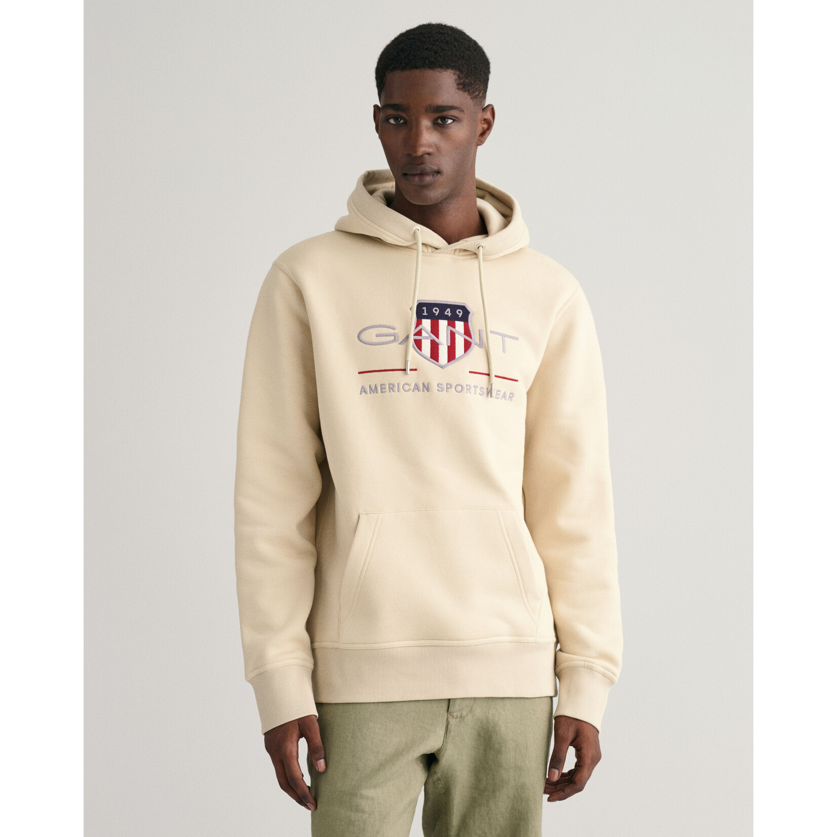 GANT archive shield hoodie beige