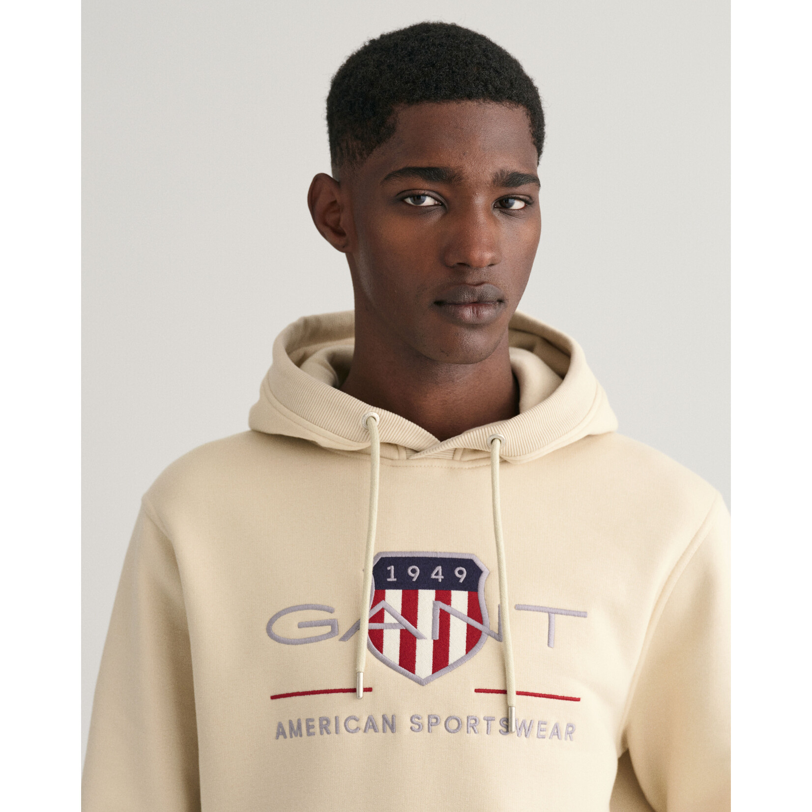 GANT archive shield hoodie beige