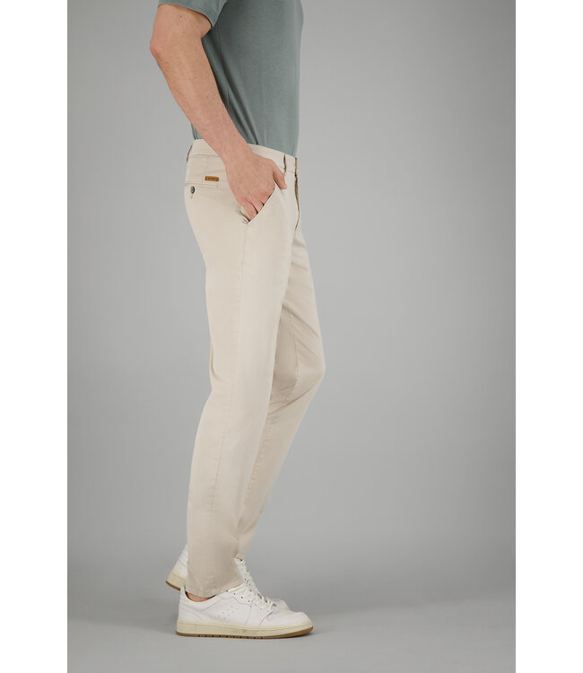Bobby modern fit zomer chino kit