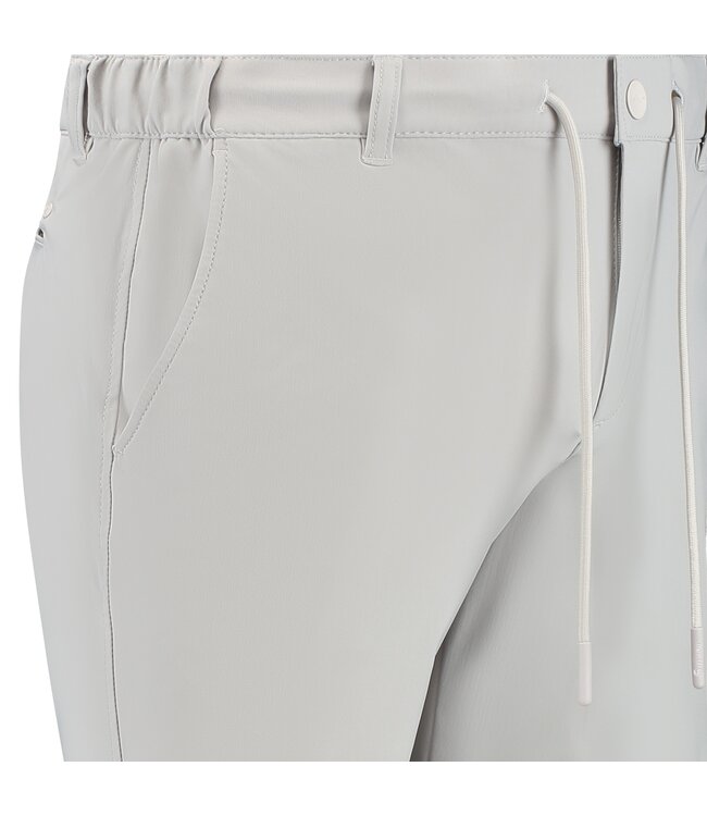 travel shorts light grey