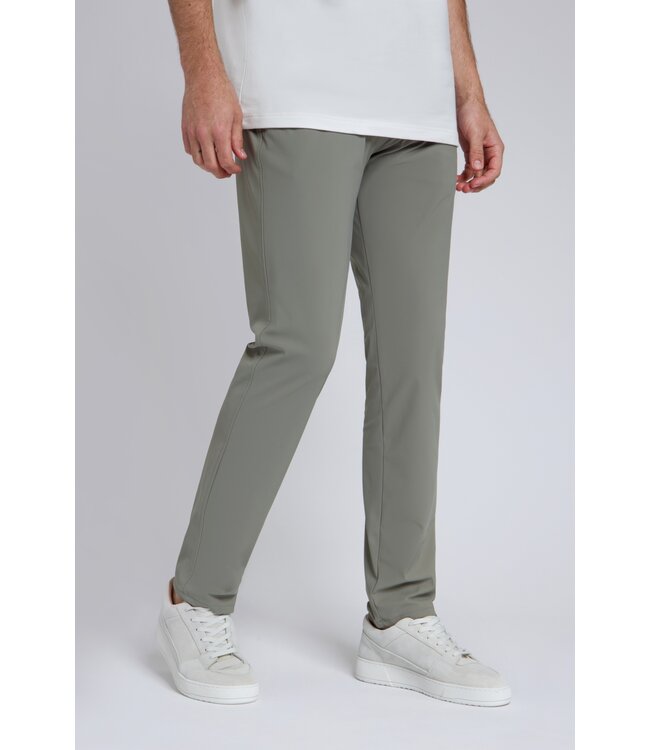 sensitive travel chino sea green