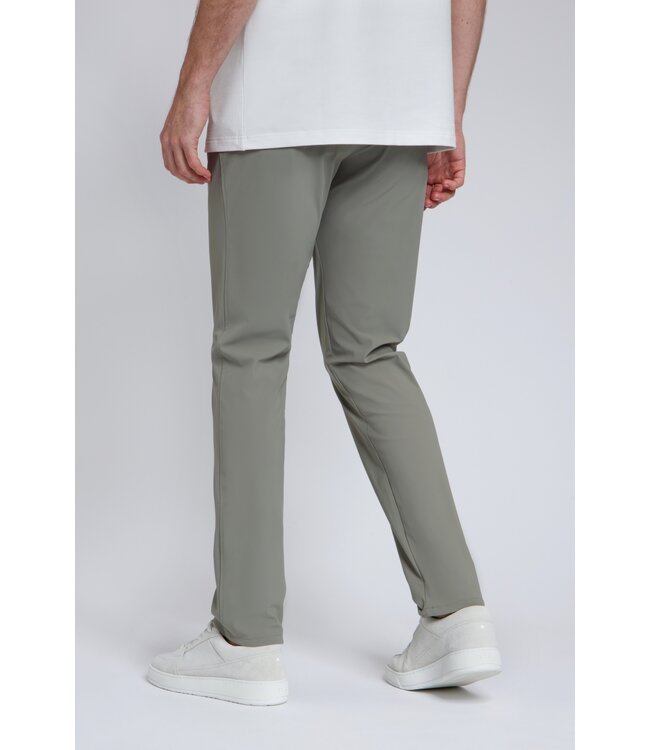sensitive travel chino sea green