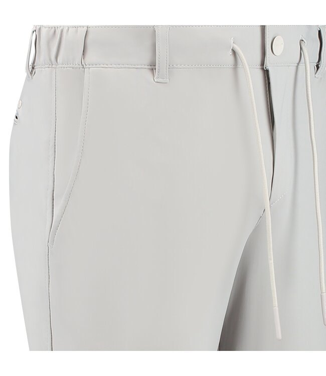 sensitive travel chino light grey