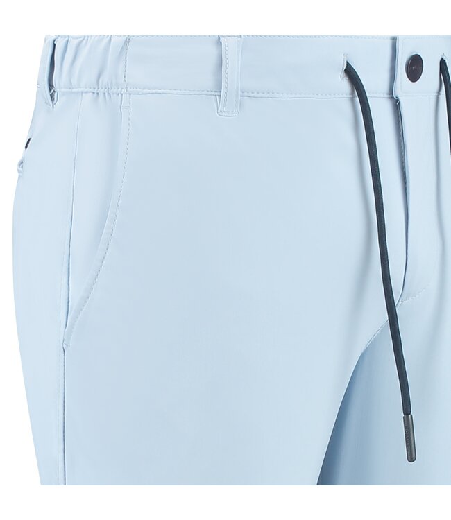 sensitive travel chino light blue