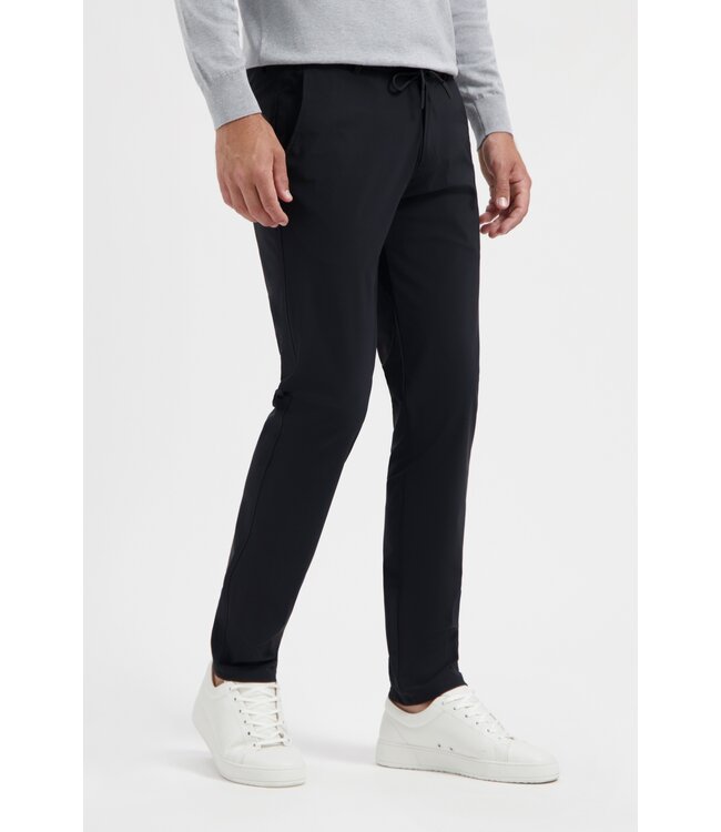 sensitive travel chino black