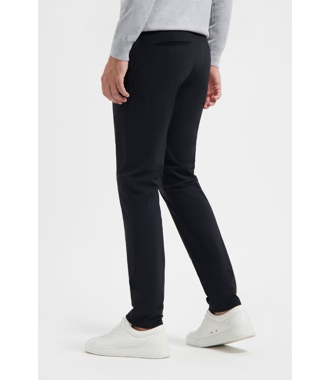 sensitive travel chino black