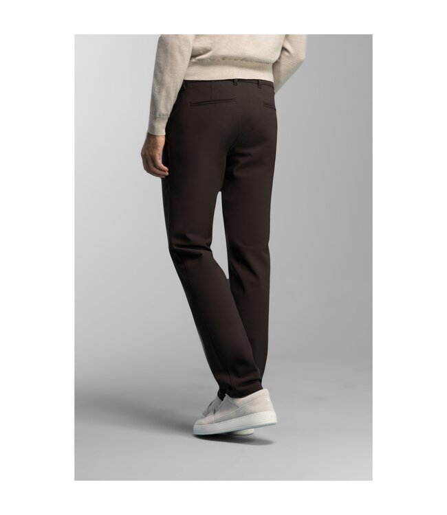 bonded sensitive travel chino bruin