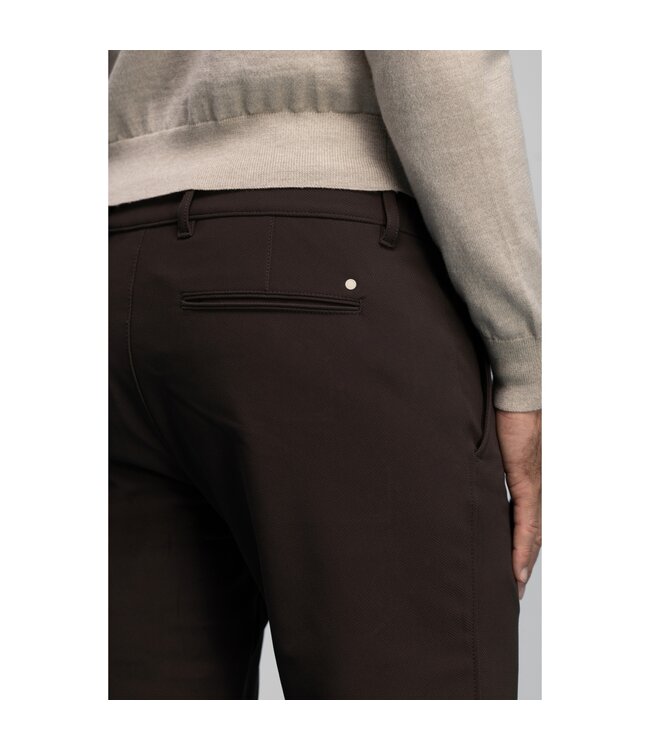 bonded sensitive travel chino bruin