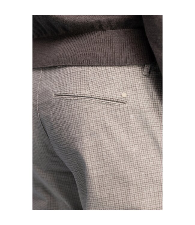 pleated chino beige print