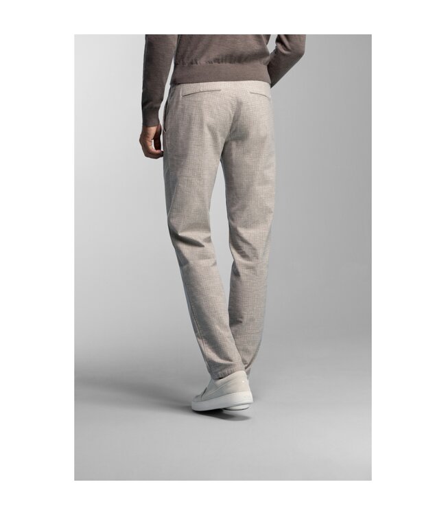 pleated chino beige print