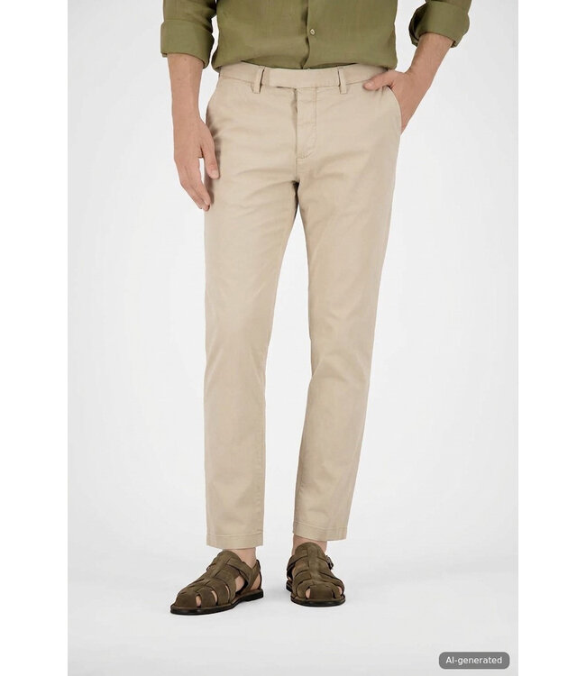 Tybalt-4 modern fit chino beige