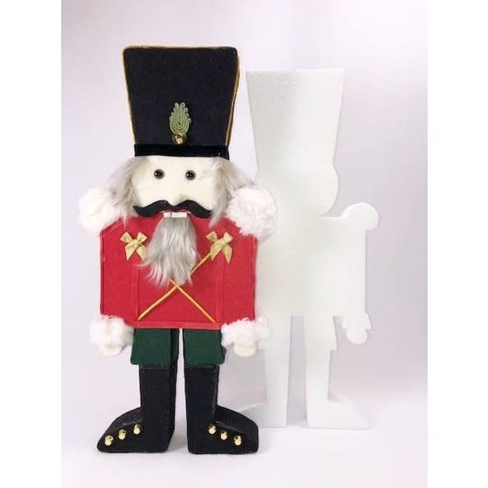 Piepschuim Notenkraker klein 12x5x2 cm. set v. 6 stuks