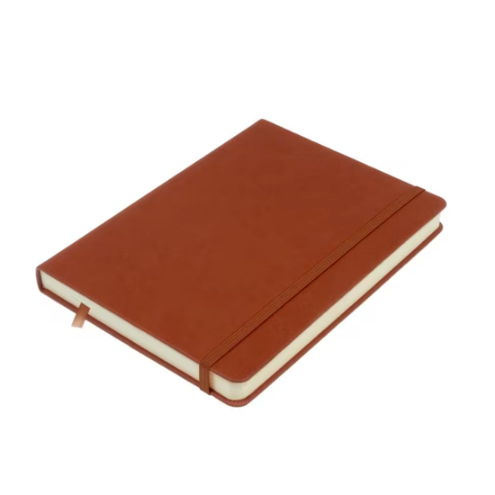 Kangaro Kangaro Schetsboek A5 80 blad 140gr roomwit met elastiek en lint, Cognac