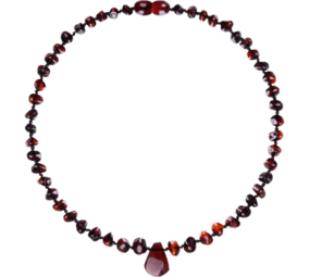 Barnsteen Barnsteen | Ketting | Glimmend | Cognac/Cherry met bedel | 32 cm Barnsteen Barnsteen | Ketting | Glimmend | Cognac/Cherry met bedel | 32 cm