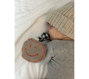 Atelier Pomme Atelier Pomme | Pacifier Cloth | Pomme | Bisous Beige Atelier Pomme Atelier Pomme | Pacifier Cloth | Pomme | Bisous Beige