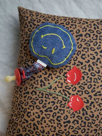 Atelier Pomme Atelier Pomme | Pacifier Cloth | Pomme | Denim Flower