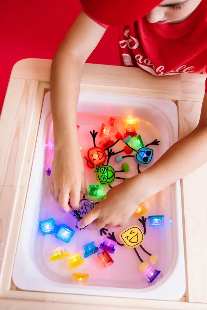 Glo pals Glo pals | Light up cubes 4 stuks | Sammy Glo pals Glo pals | Light up cubes 4 stuks | Sammy